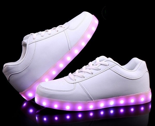 cadouri pentru copii pantofi LED