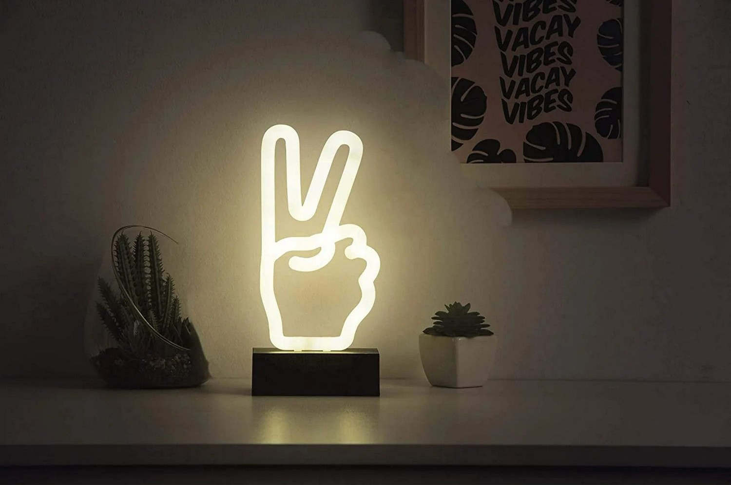 Neon logo-ul strălucitor - Simbol al păcii
