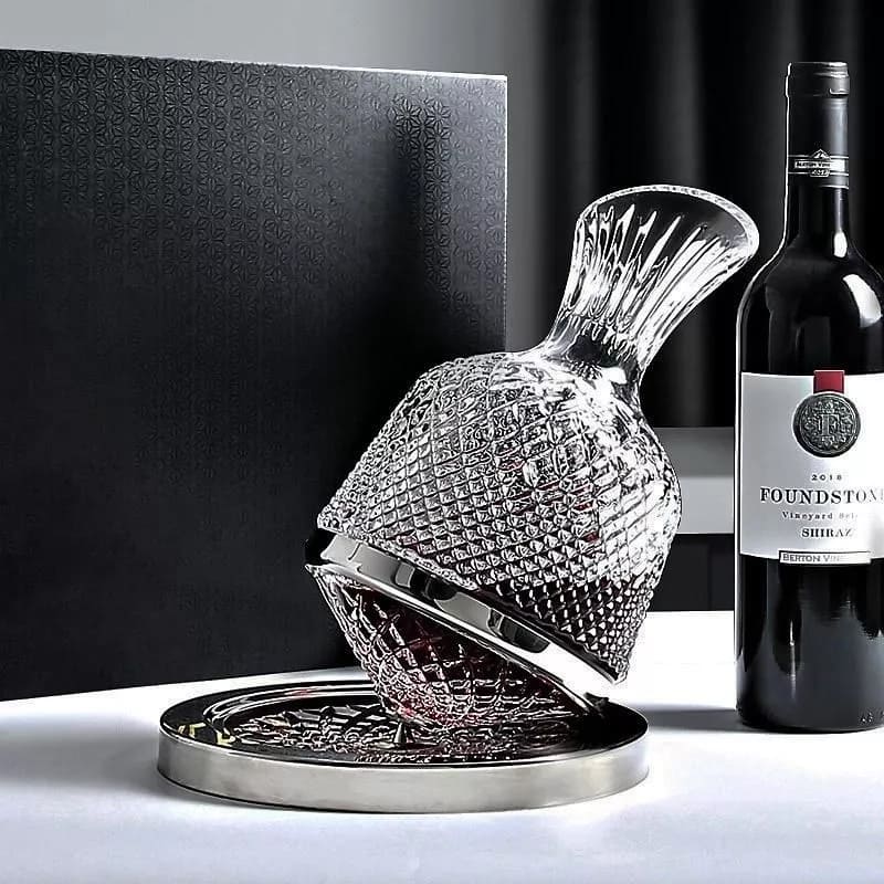 carafă de vin cu o bază argintie decantor de vin decorativ exclusivist de lux