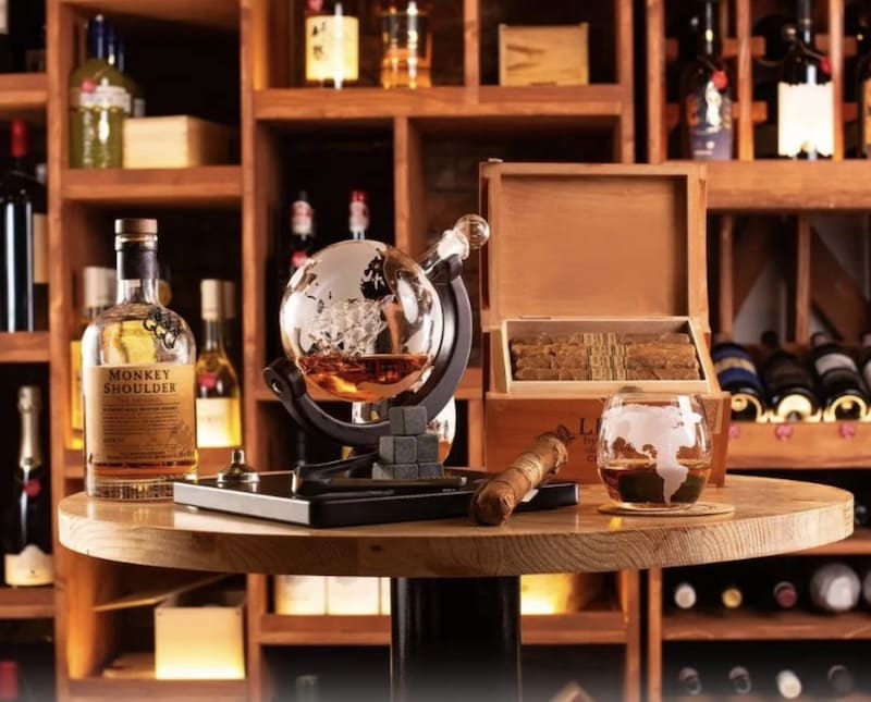 carafa in forma de glob pentru whisky - carafe globe